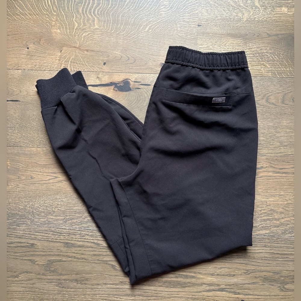 FIGS Tansen Jogger Scrub Pants In Black Size S